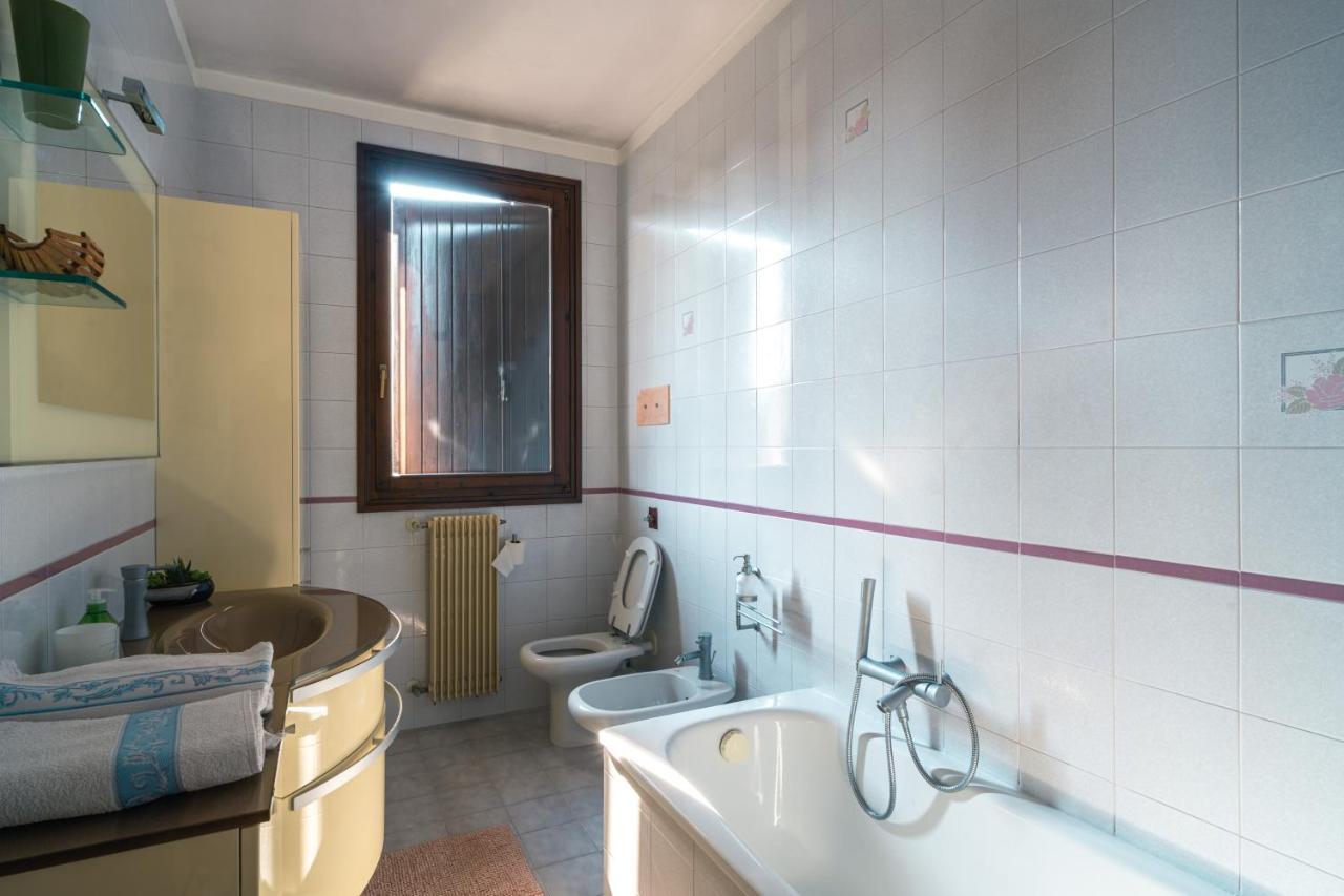 Апартаменти Te Vojo Ben -Furnished Flat- Санта-Марія-ді-Сала Екстер'єр фото