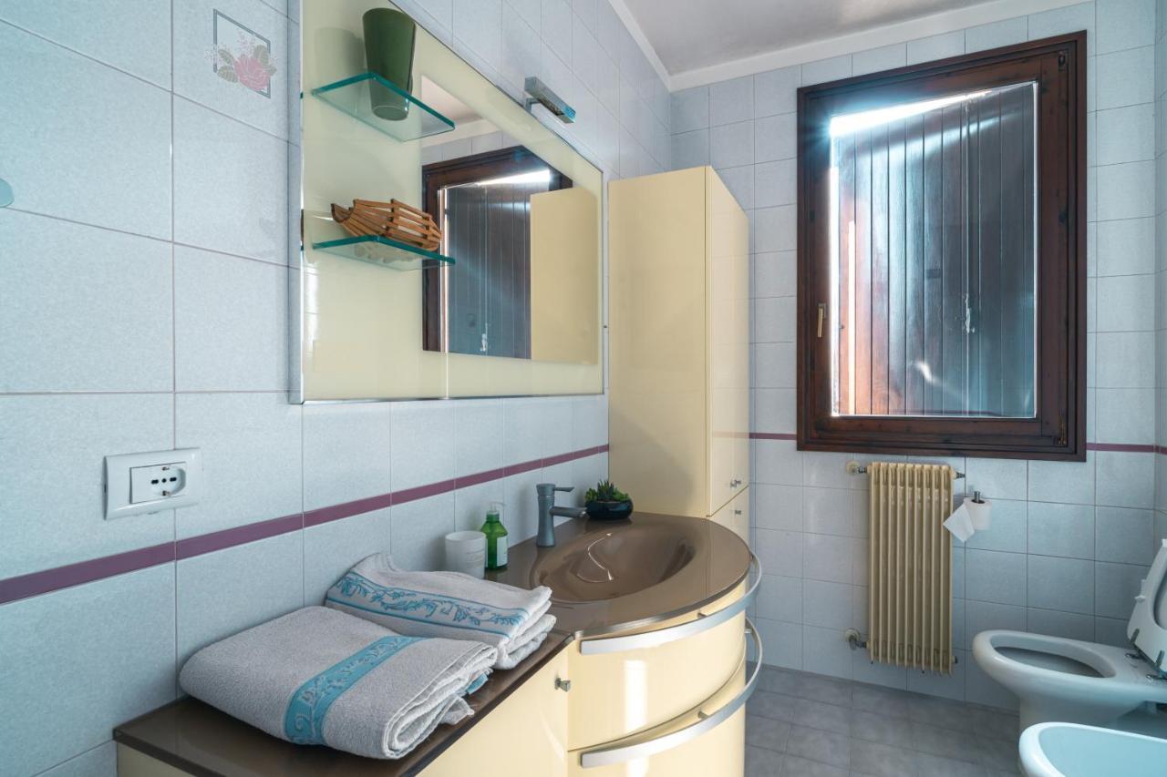 Апартаменти Te Vojo Ben -Furnished Flat- Санта-Марія-ді-Сала Екстер'єр фото