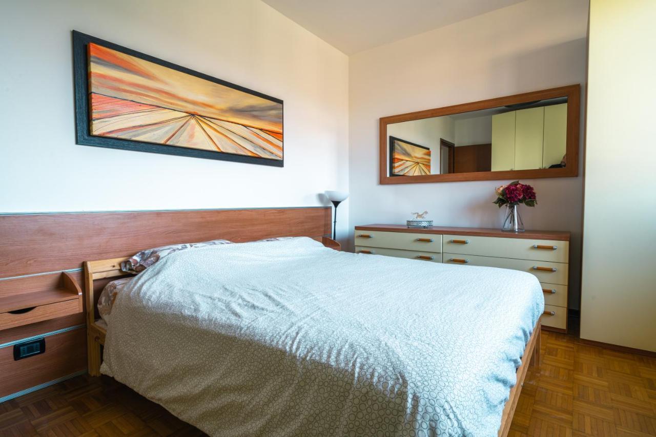 Апартаменти Te Vojo Ben -Furnished Flat- Санта-Марія-ді-Сала Екстер'єр фото