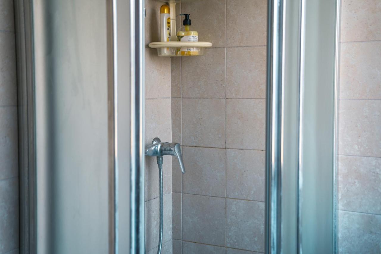 Апартаменти Te Vojo Ben -Furnished Flat- Санта-Марія-ді-Сала Екстер'єр фото
