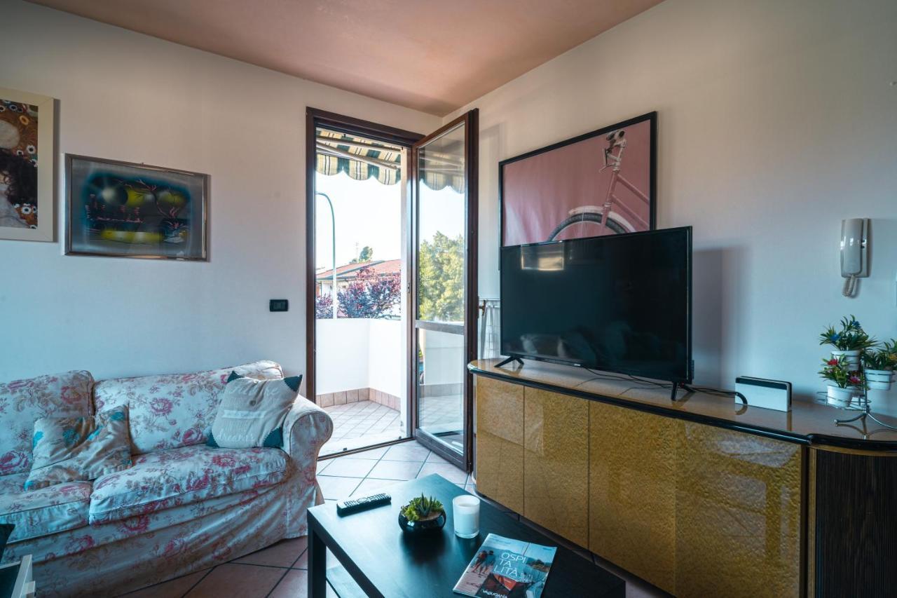 Апартаменти Te Vojo Ben -Furnished Flat- Санта-Марія-ді-Сала Екстер'єр фото