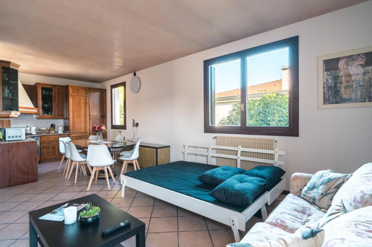 Апартаменти Te Vojo Ben -Furnished Flat- Санта-Марія-ді-Сала Екстер'єр фото